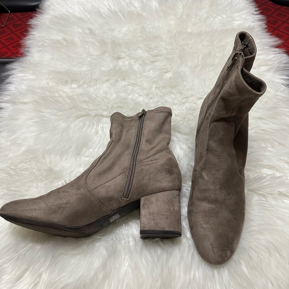 Unisa Natural fabric beige boots size 10 NWT